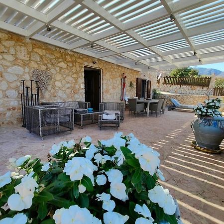 Belvedere private luxury beach villa Chalki Town Eksteriør billede